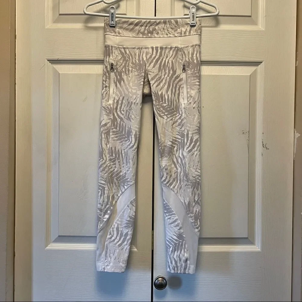 Lululemon Inspire Crop II Palm Camo Leggings Size 2
